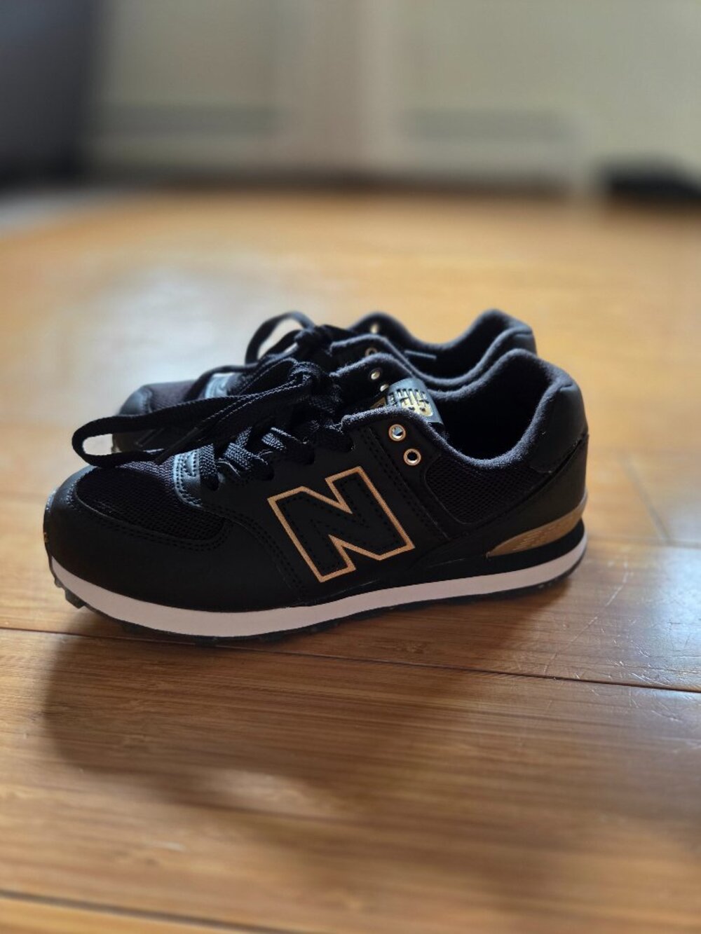 Boys new balance worn once!